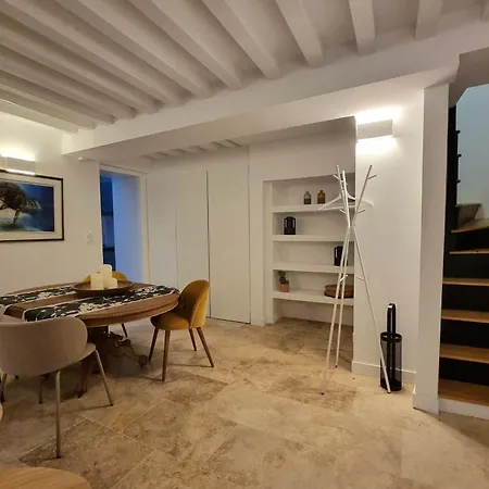 Ferienhaus Serenity House - Beautiful Town House With Terrace 6p *