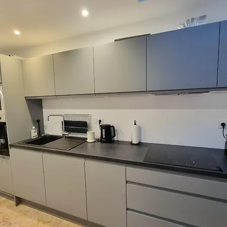 Ferienhaus Serenity House - Beautiful Town House With Terrace 6p *
