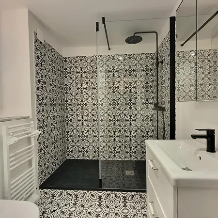 Ferienhaus Serenity House - Beautiful Town House With Terrace 6p